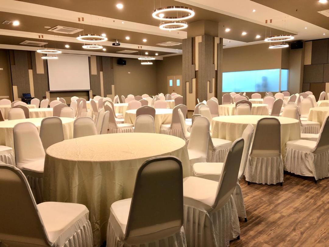 Frazel Hotel Parit Buntar